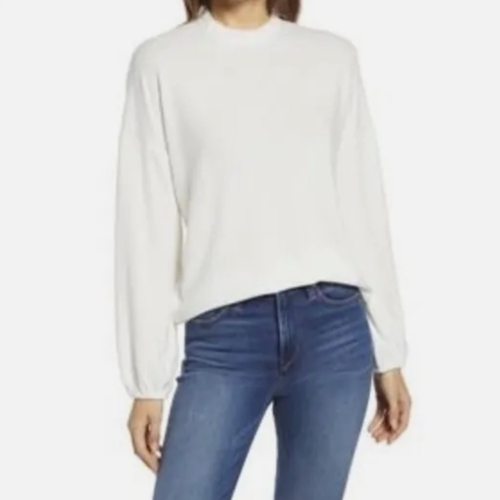 Gibsonlook Ivory Ruffle Neck Knit Top w/cuff sleeves
